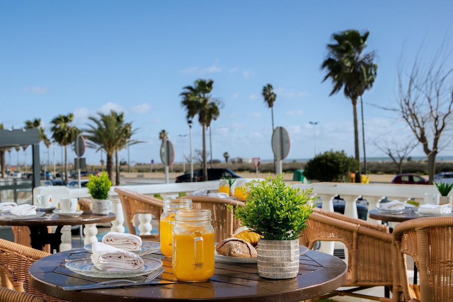 Hotel Playa Conil - Beachfront Studios & Suites Conil De La Frontera Extérieur photo