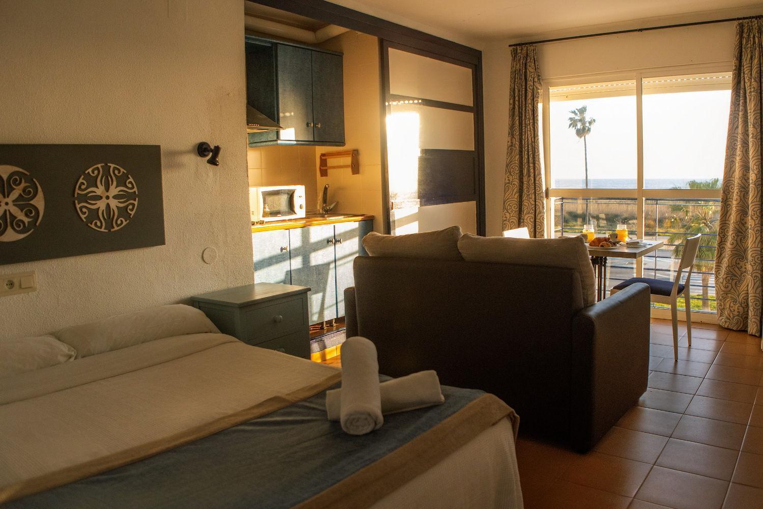 Hotel Playa Conil - Beachfront Studios & Suites Conil De La Frontera Extérieur photo